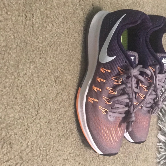 Nike Shoes - Tennis shoes